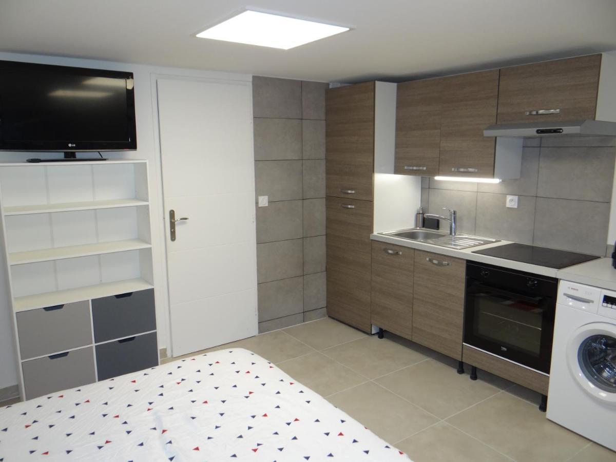 Trendy Studios Tassin Luaran gambar